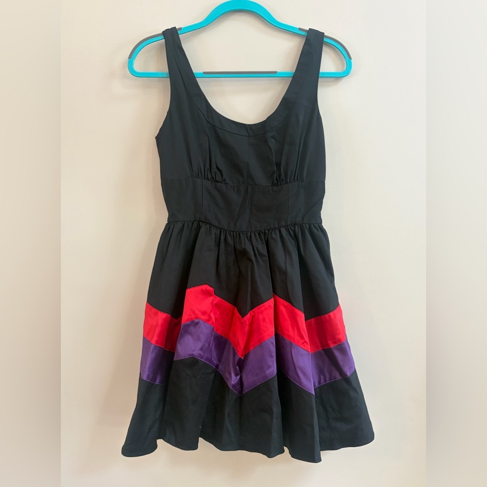 Forever 21 Twist Cirque 21 Black Fit & Flare Chevron Striped Y2K Short Dress